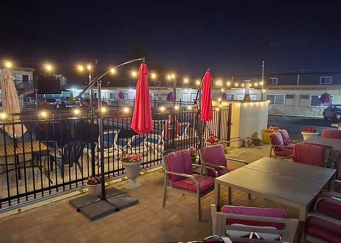 Flamingo Motel